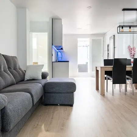 Apartment - Spacious Sanctuary In The Heart Of Valencia! -